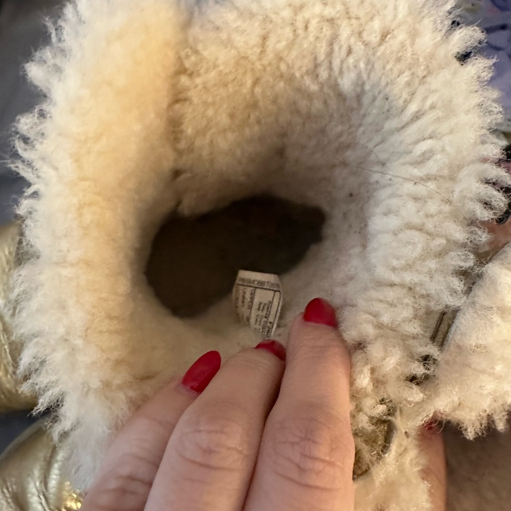 Ugg boots - Picture 8 of 9